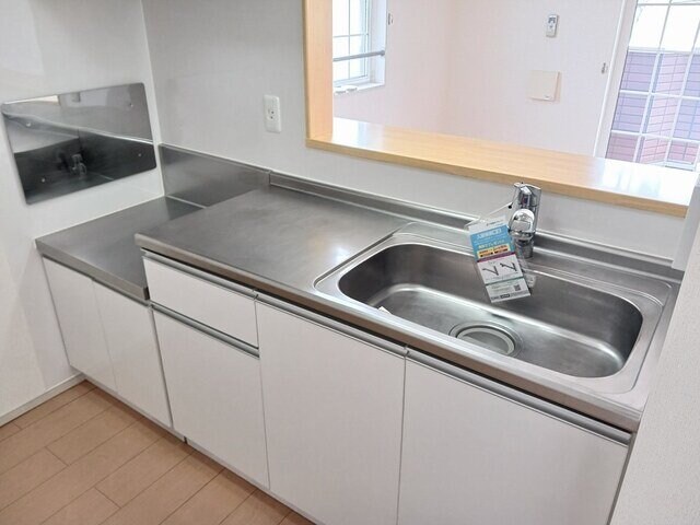 物件内観写真10　(お料理しやすいキッチンです)