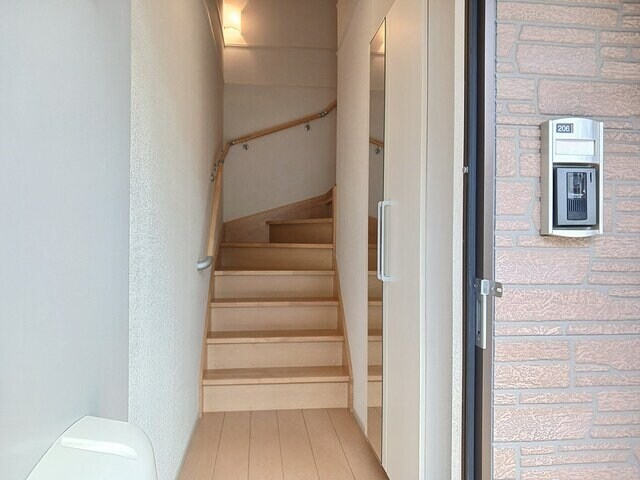 物件内観写真14　(シンプルで使いやすい玄関です)