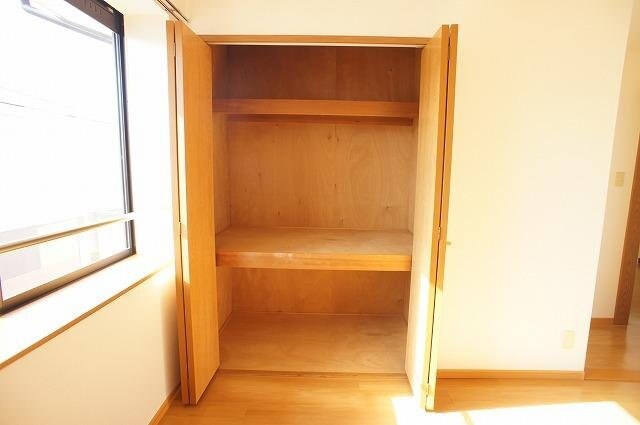 物件内観写真15　(ちょっとした収納スペースも充実しています)