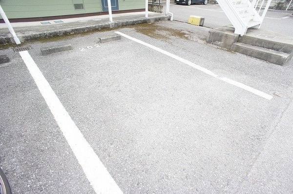 駐車場(駐車場完備です)