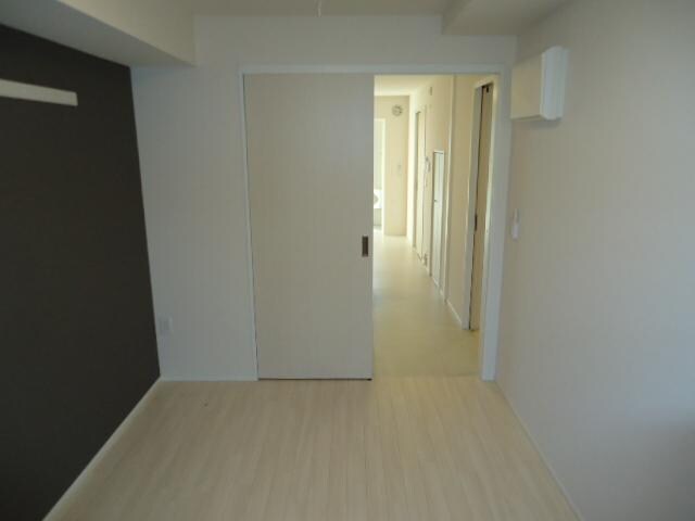 物件内観写真11　(洋室)