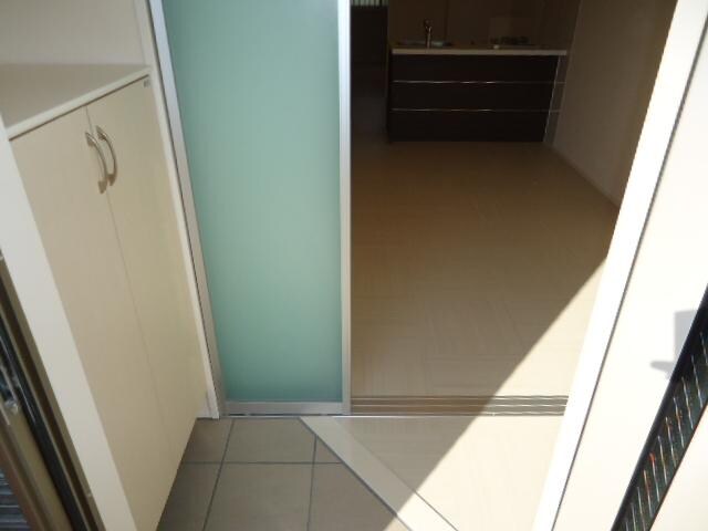 物件内観写真19　(玄関)