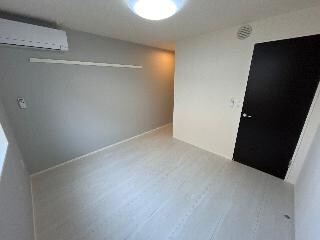 物件内観写真16　(寝室)