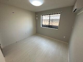 物件内観写真18　(寝室)