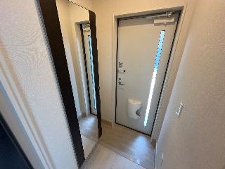 物件内観写真26　(玄関)