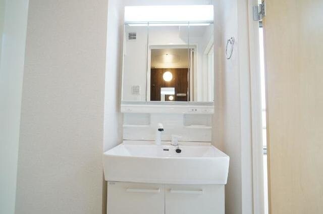 物件内観写真14　(コンパクトで使いやすい洗面所)