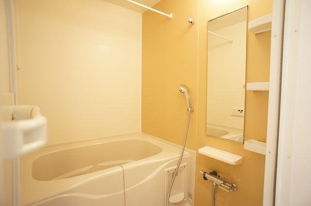物件内観写真14　(日々の暮らしに欠かせないお風呂です)
