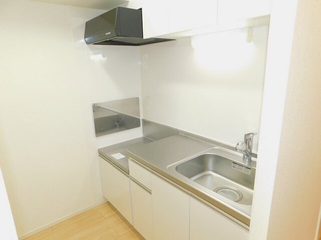 物件内観写真10　(コンパクトなキッチンで掃除もラクラク)