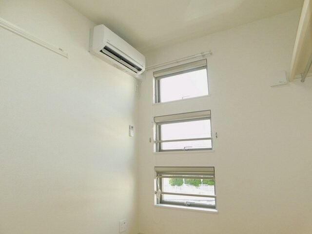 物件内観写真12　(明るい室内です)