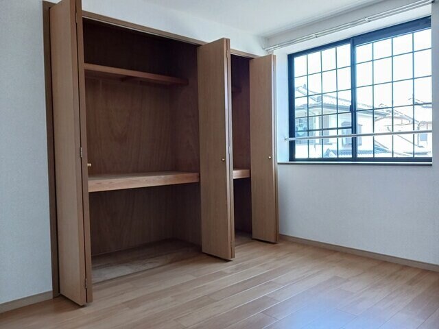 物件内観写真17　(便利な収納スペースです)