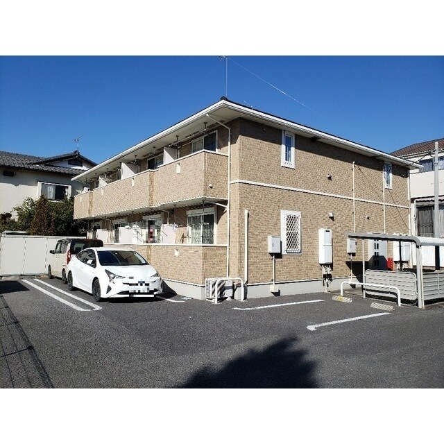 物件外観写真1　(外観は落ち着いています)