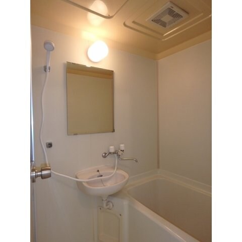 物件内観写真13　(ゆったり過ごせるお風呂です)