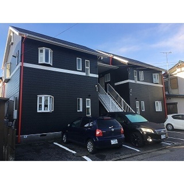 物件外観写真1　(建物外観を気になさる方へ、見た目の良い物件です)