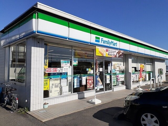 物件外観写真4　(ファミリーマート清原テクノ店まで400m)