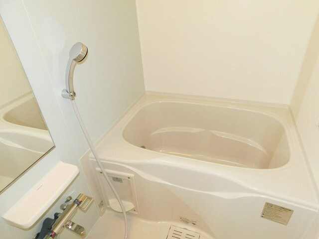 物件内観写真13　(コンパクトで使いやすいお風呂です)