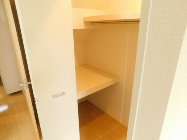 物件内観写真16　(こまごまとしたものを収納できそうですね)