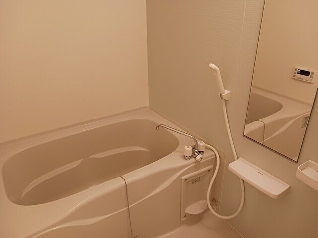 物件内観写真11　(日々の暮らしに欠かせないお風呂です)