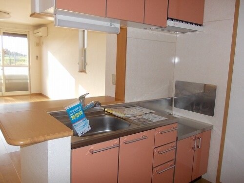 物件内観写真12　(ゆったりとスペースのある洗面所)