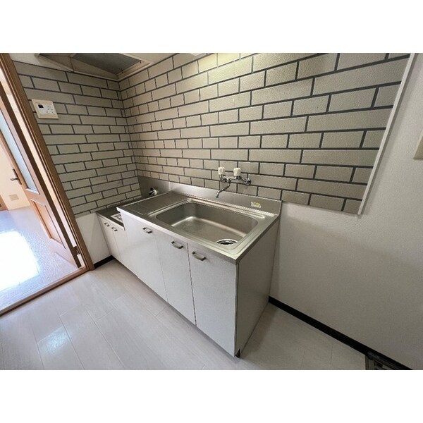 キッチン(コンパクトなキッチンで掃除もラクラク)