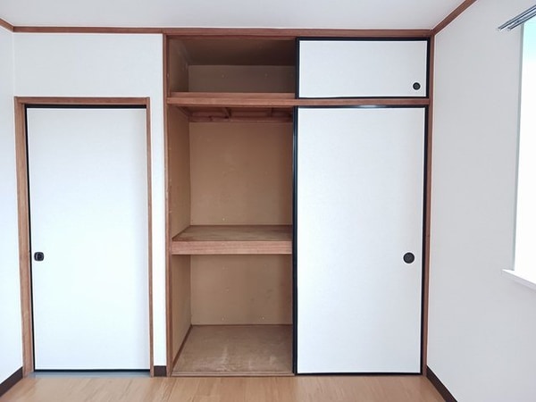 収納(小物を収納するのに便利です)