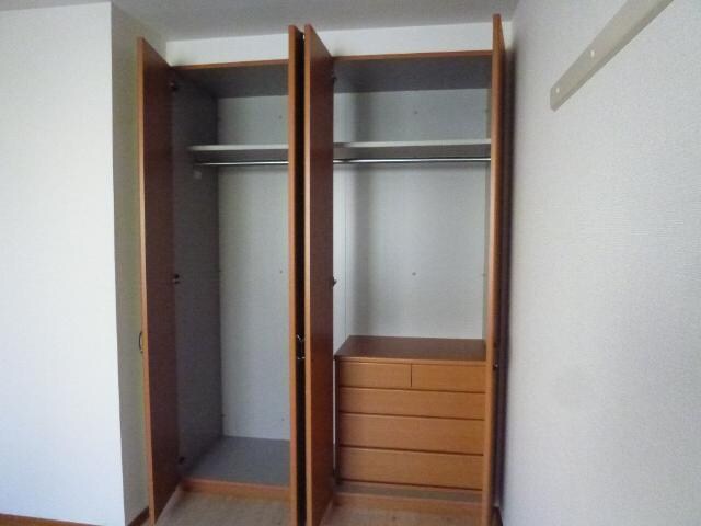 物件内観写真13　(クローゼット)