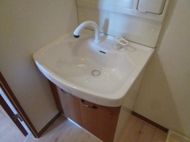 物件内観写真17　(洗髪洗面化粧台)