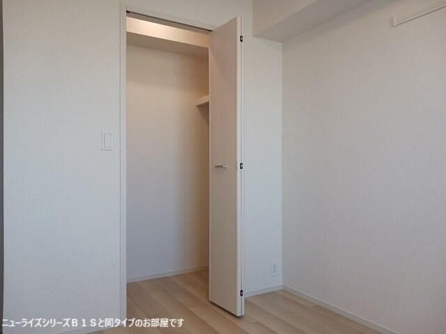 物件内観写真15　(ちょっとした収納スペースも充実しています)