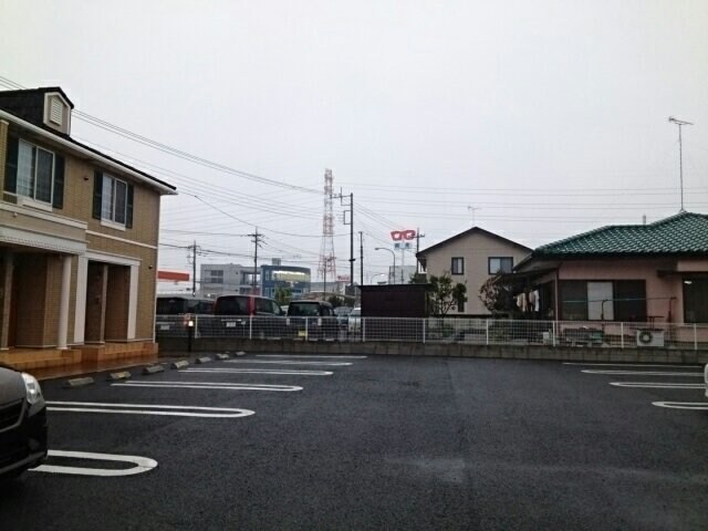 物件外観写真2　(駐車場です)