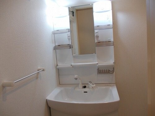 物件内観写真14　(洗面所です)