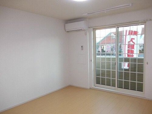 物件内観写真19　(広々としたバルコニーです)