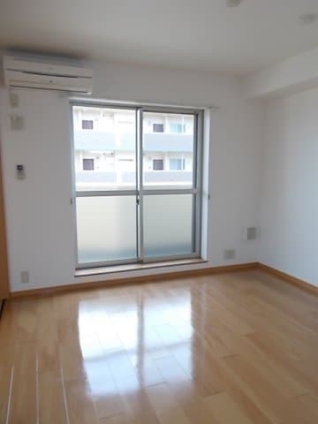 物件内観写真10　(居間です)