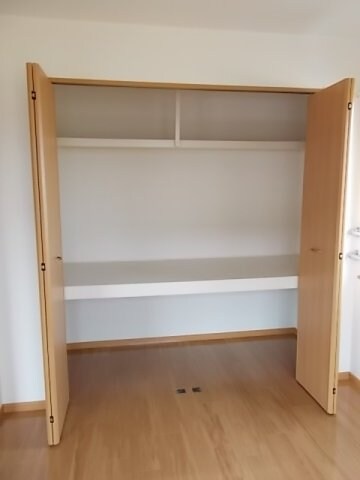 物件内観写真16　(ちょっとした収納スペースも充実しています)