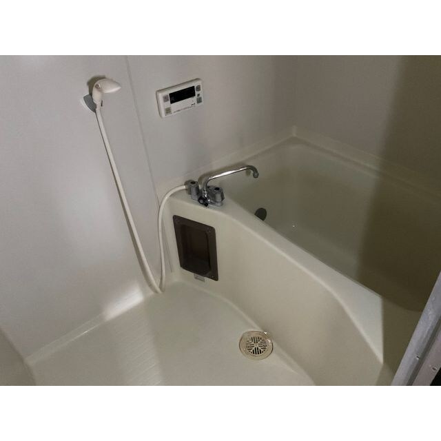 物件内観写真12　(落ち着いた空間のお風呂です)