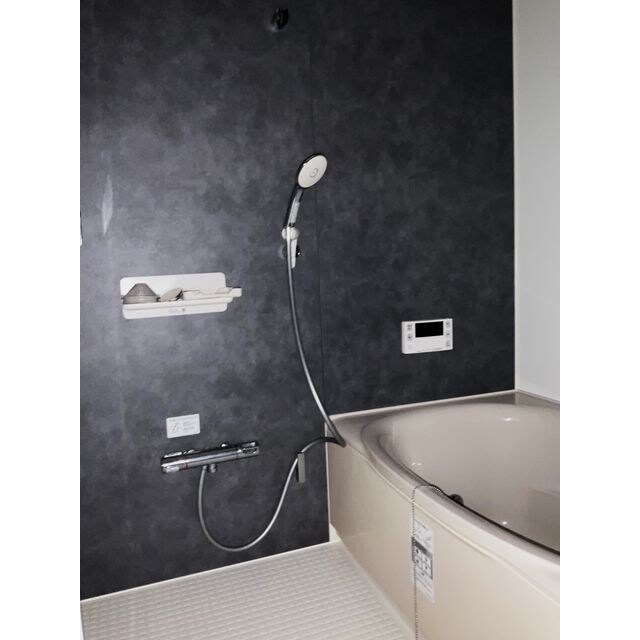 物件内観写真16　(日々の疲れを癒すお風呂付です)