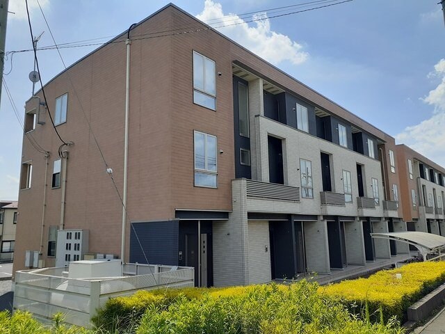 物件外観写真1　(外観もきれいです)