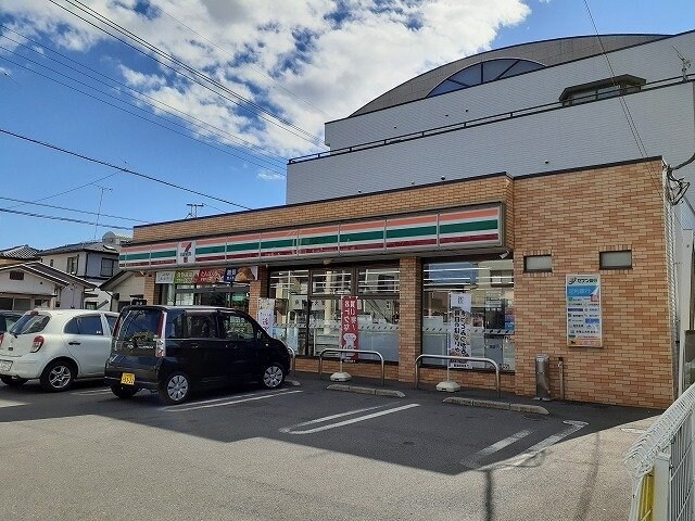 物件外観写真5　(セブンイレブン宇都宮双葉店まで700m)