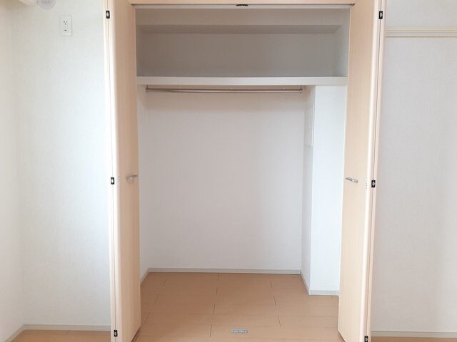 物件内観写真17　(大きなスペースがあり、収納には困りません)