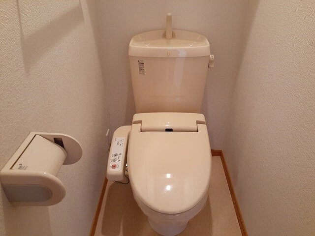 物件内観写真13　(トイレもきれいです)