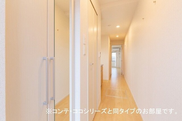 物件内観写真13　(シンプルで使いやすい玄関です)