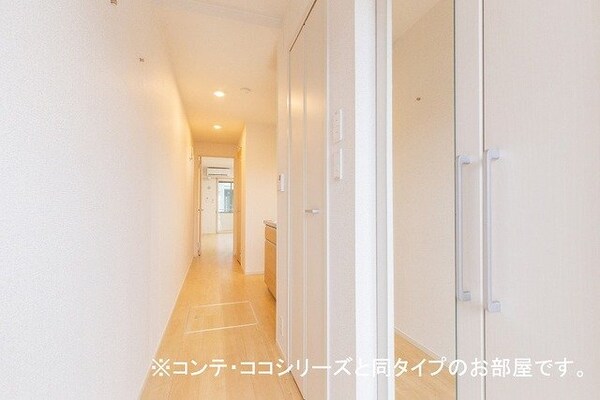 玄関(シンプルで使いやすい玄関です)