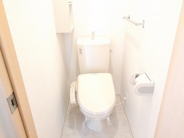 トイレ(ゆったりとした空間のトイレです)