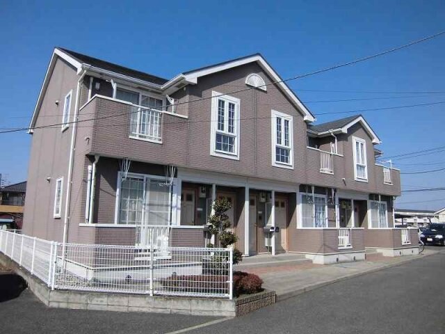 物件外観写真1　(きれいな外観です)