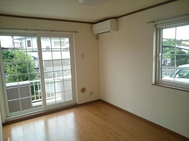 物件内観写真9　(リビングです)