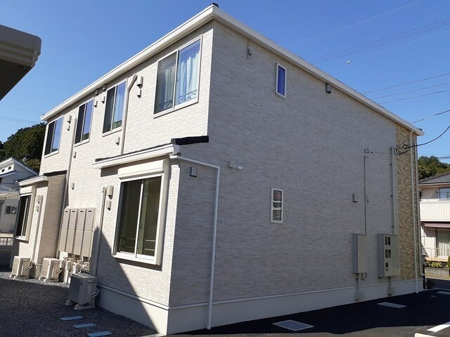 物件外観写真1　(おしゃれな外観です)