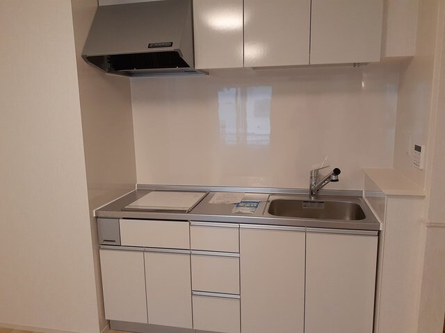 物件内観写真10　(コンパクトなキッチンで掃除もラクラク)