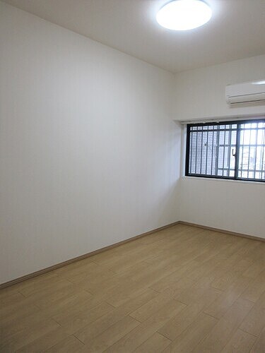 物件内観写真17　(洋室7.2畳　※2025年3月撮影)