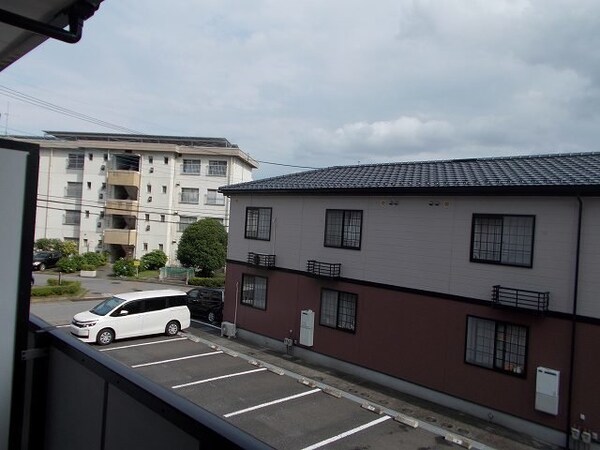 駐車場(駐車場です)