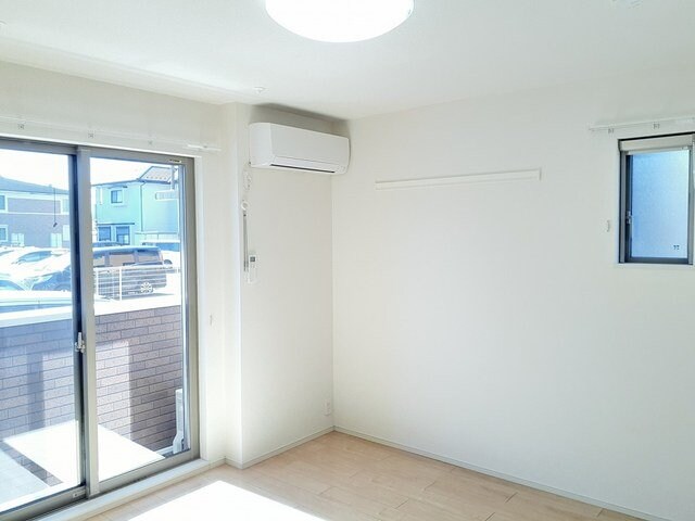 物件内観写真9　(使いやすいリビングです)