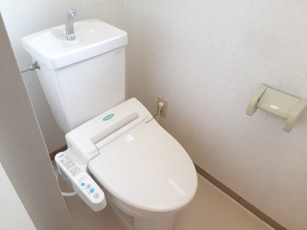 トイレ(ゆったりとした空間のトイレです)