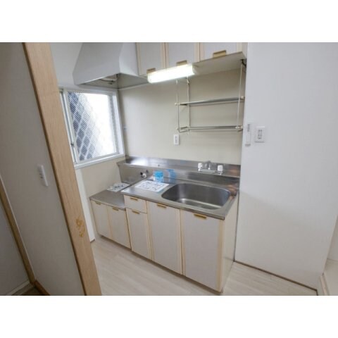 物件内観写真8　(きれいなキッチンです)